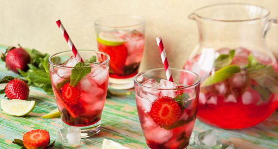 Drinkar Strawberry Daiquiri Jordgubbsbål Bål