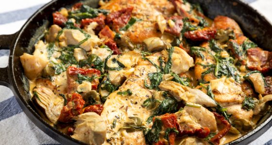 Homemade,Creamy,Tuscan,Chicken,In,A,Cast,Iron,Pan,,Side